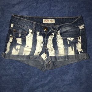 American themed shorts